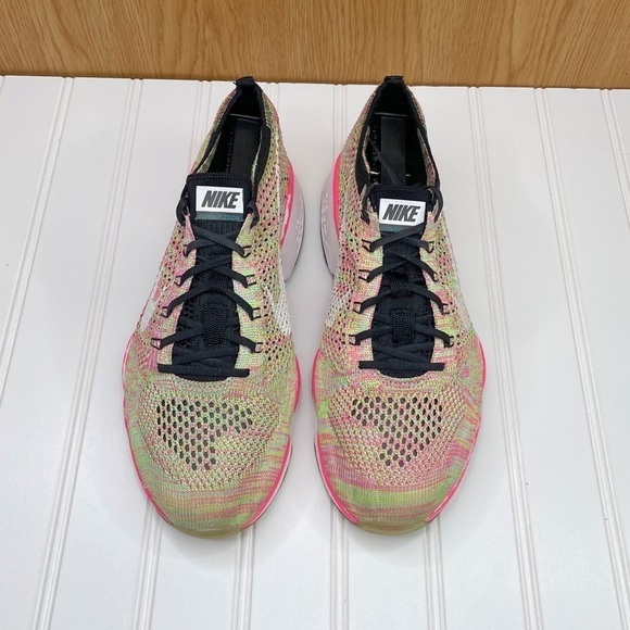 Nike Flyknit Zoom Running Shoes - Picture 2 of 9